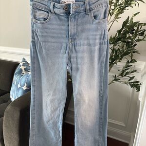 Zara Women's Straight Leg Jeans in Light Blue